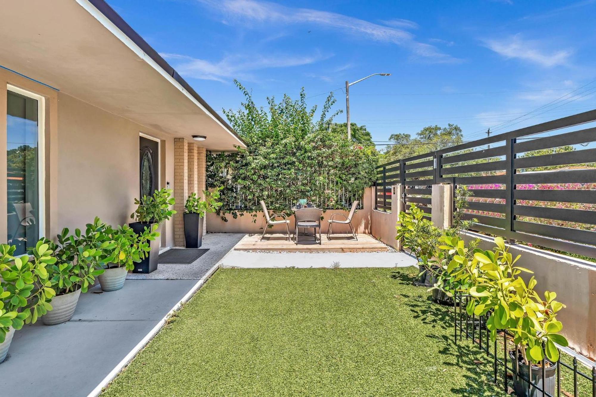 Estelo'S Place - Modern Townhouse With King Bed, Only 5 Min From The Airport! Miami Buitenkant foto
