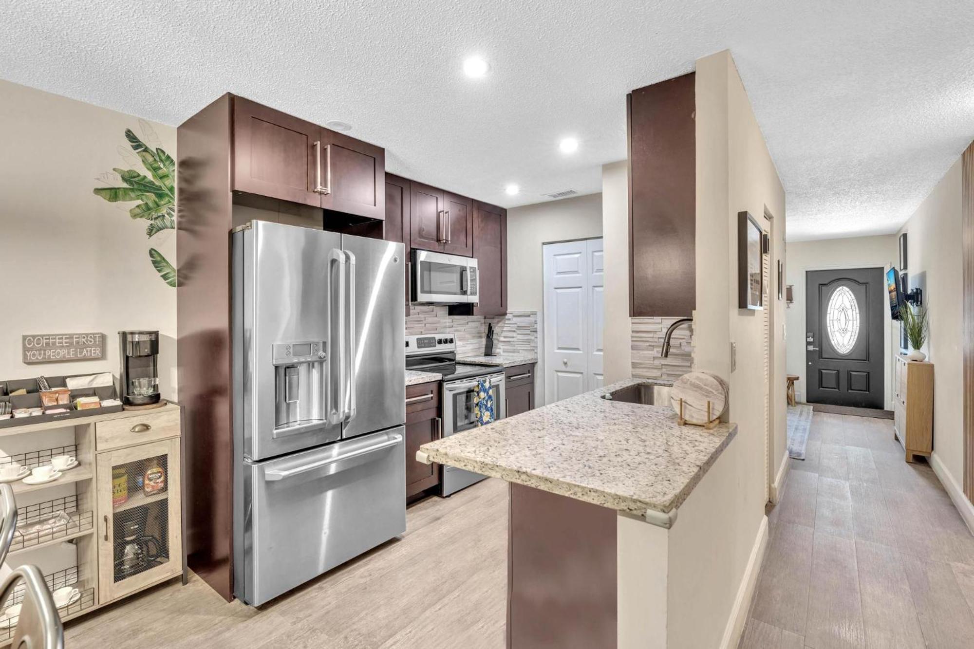 Estelo'S Place - Modern Townhouse With King Bed, Only 5 Min From The Airport! Miami Buitenkant foto
