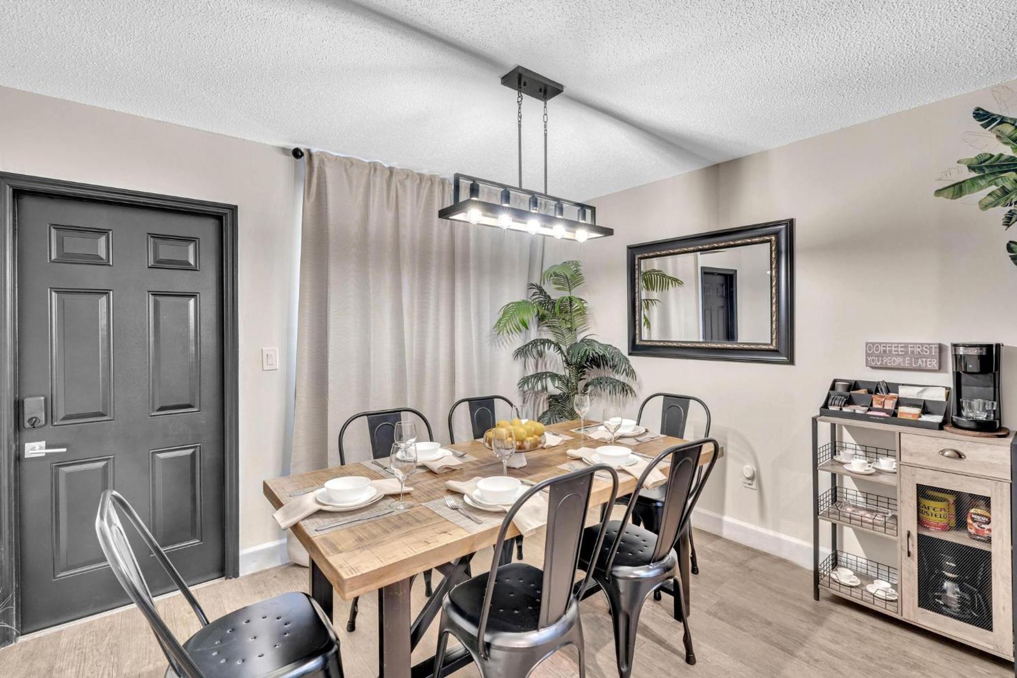 Estelo'S Place - Modern Townhouse With King Bed, Only 5 Min From The Airport! Miami Buitenkant foto